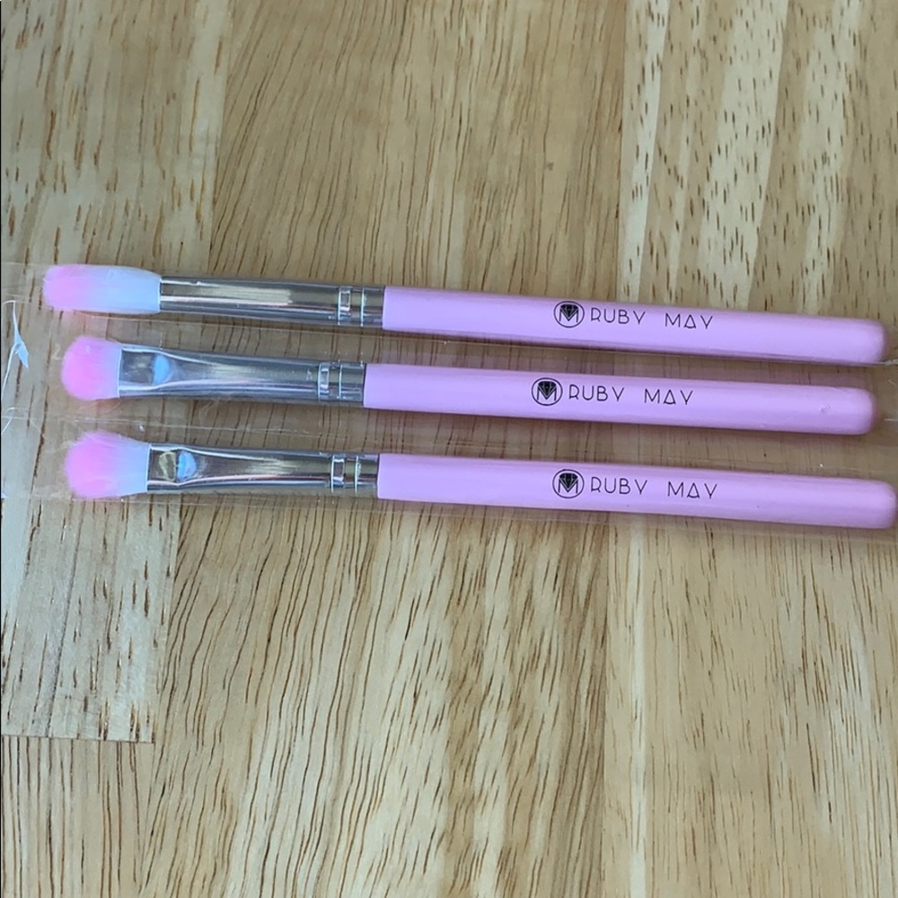 Ruby May brush set